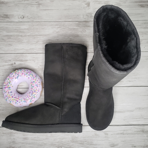 UGG Classic Tall Boots Black Fur Authentic Womens 8 Winter Australia Designer - Picture 2 of 9